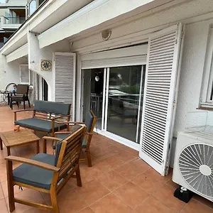 Appartement Precioso Moderno En Primera Linea Del Mar Av-11, Roses